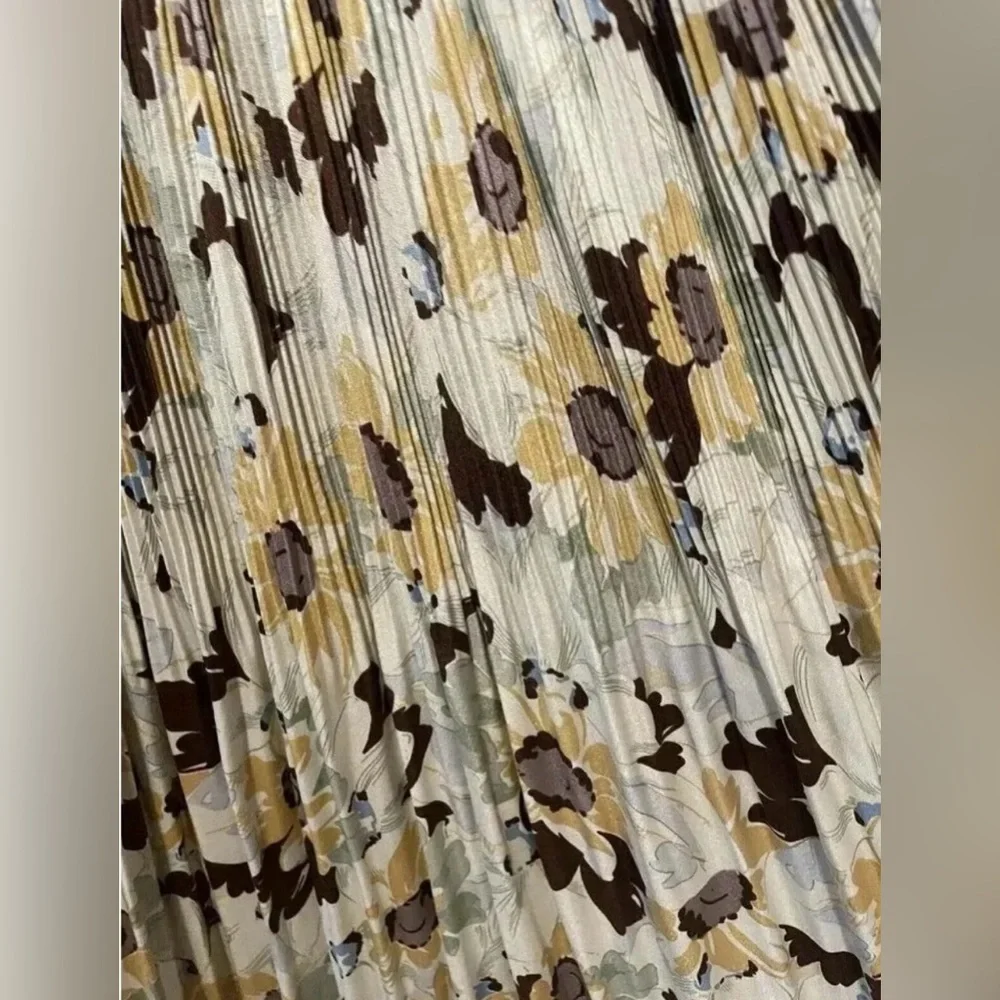 Polo Ralph Lauren Floral Maxi Dress in Cream and Brown - Picture 7 of 9